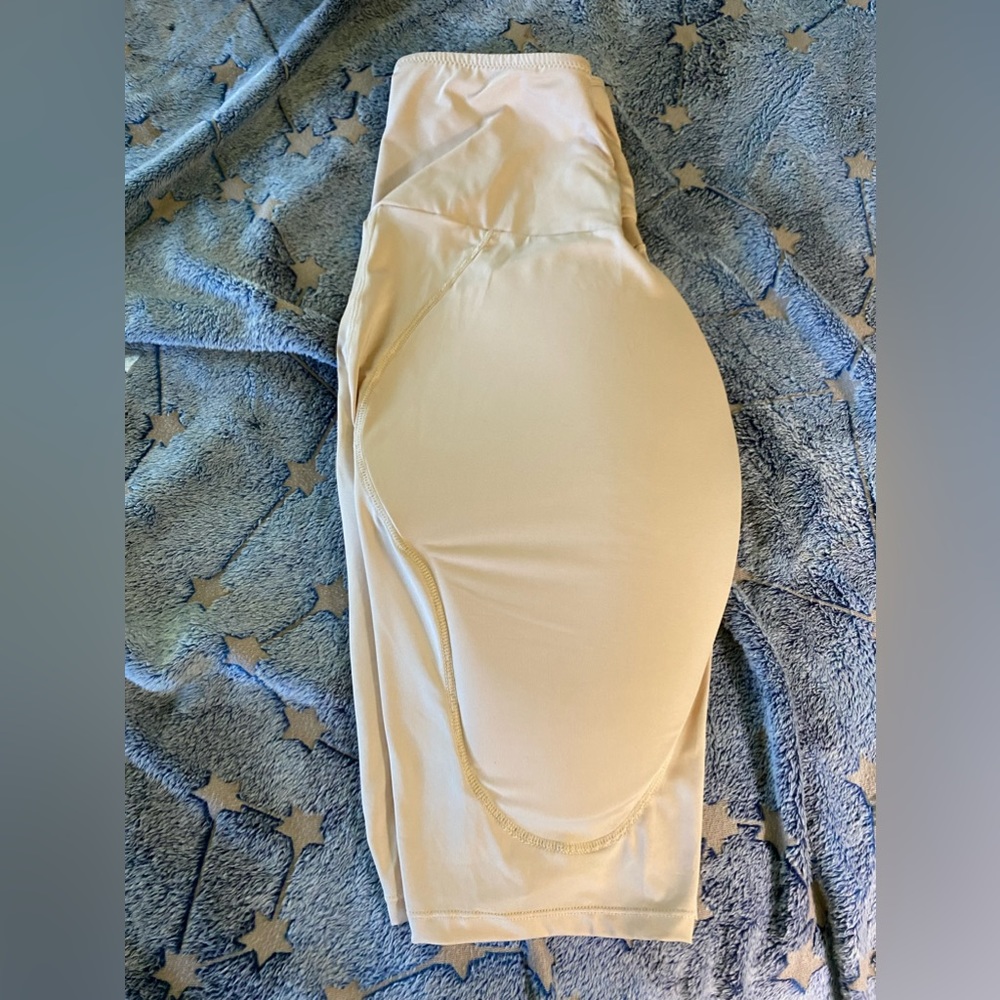 Padded butt and hip shapewear (fits like a lg/xl)